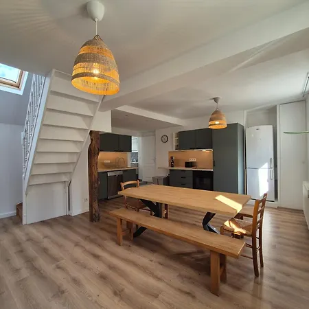 Apartment Au Coeur De Pour 10 Personnes *