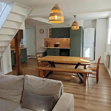 Apartment Au Coeur De Pour 10 Personnes *