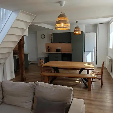 Apartment Au Coeur De Pour 10 Personnes Rouen